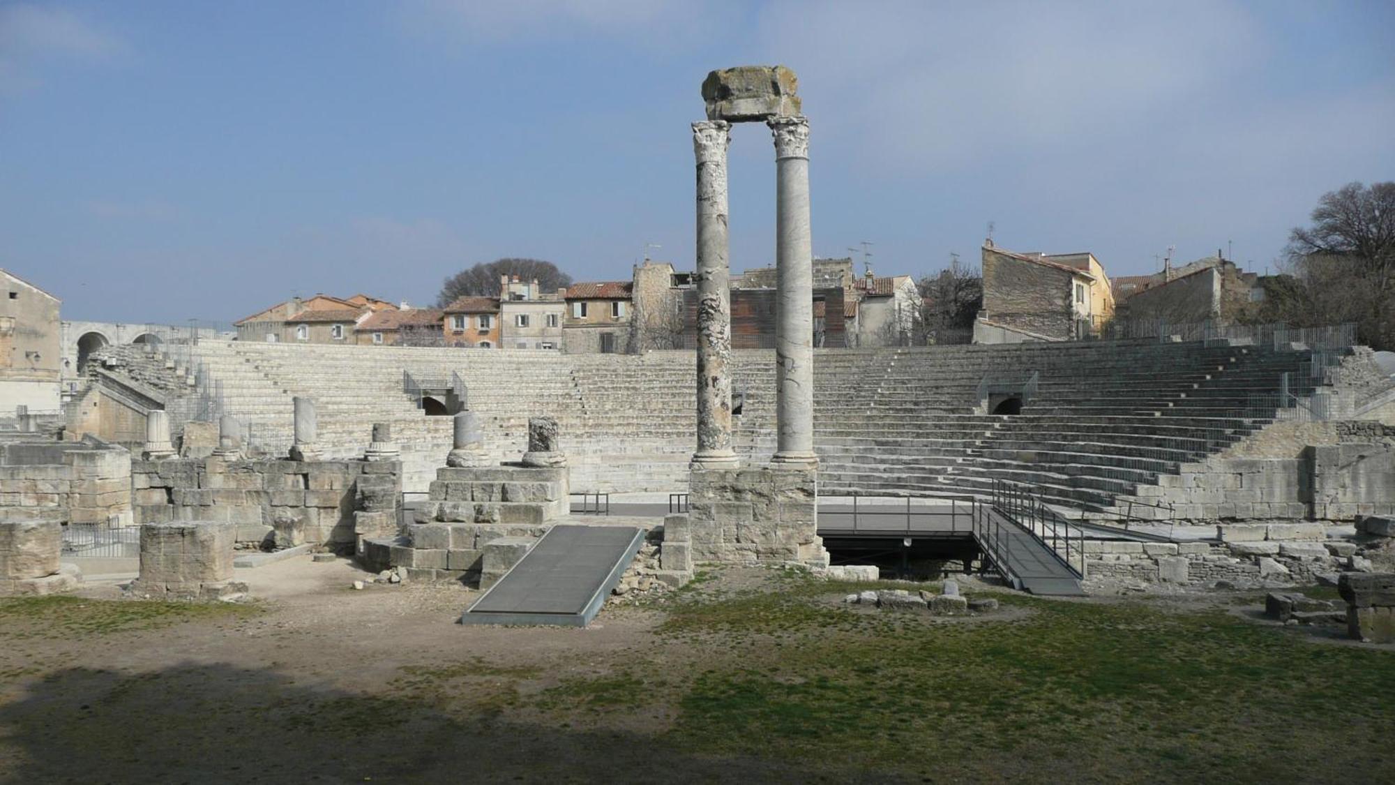 L'Appartement De La Roquette Centre Historique Αρλ Εξωτερικό φωτογραφία
