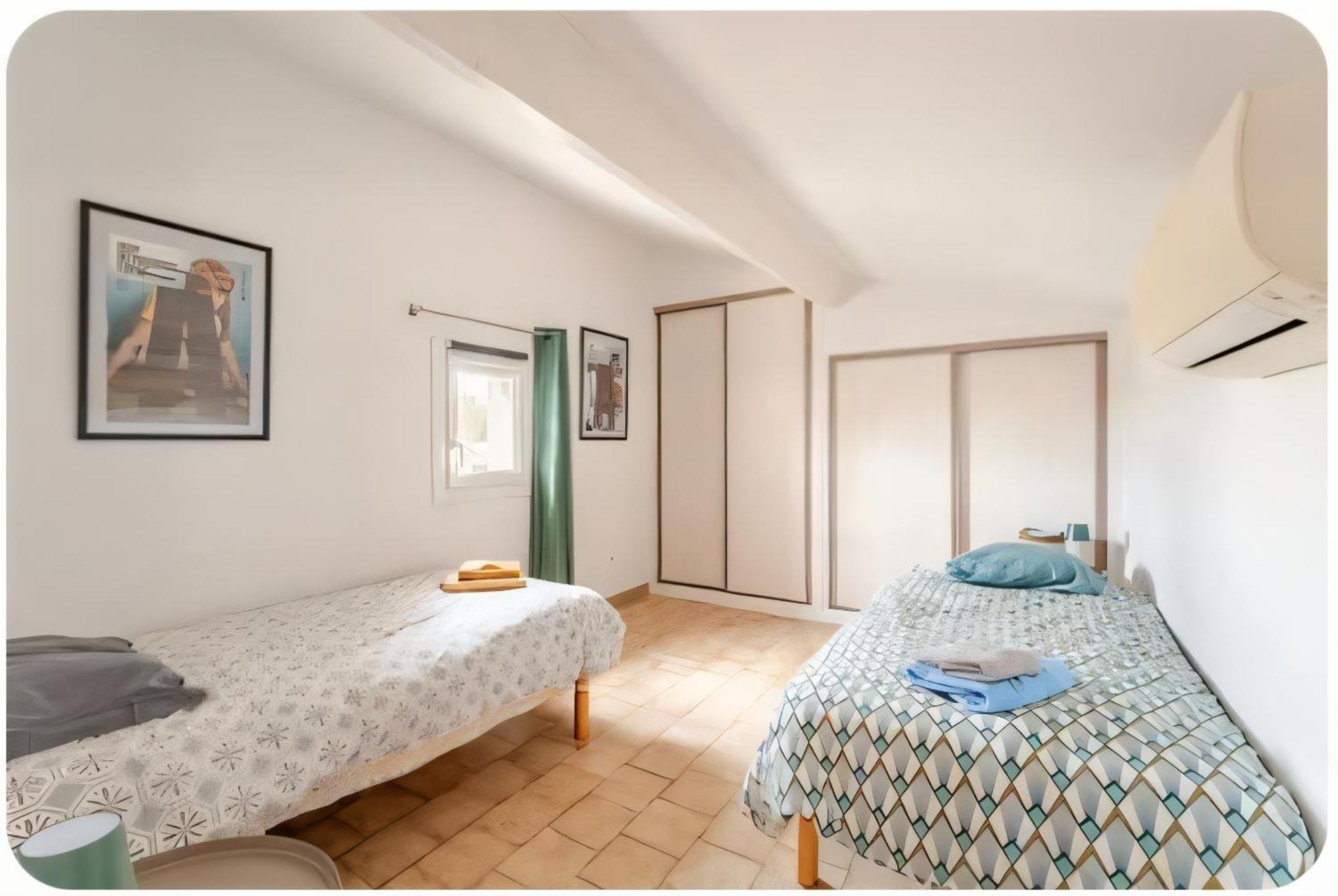 L'Appartement De La Roquette Centre Historique Αρλ Εξωτερικό φωτογραφία