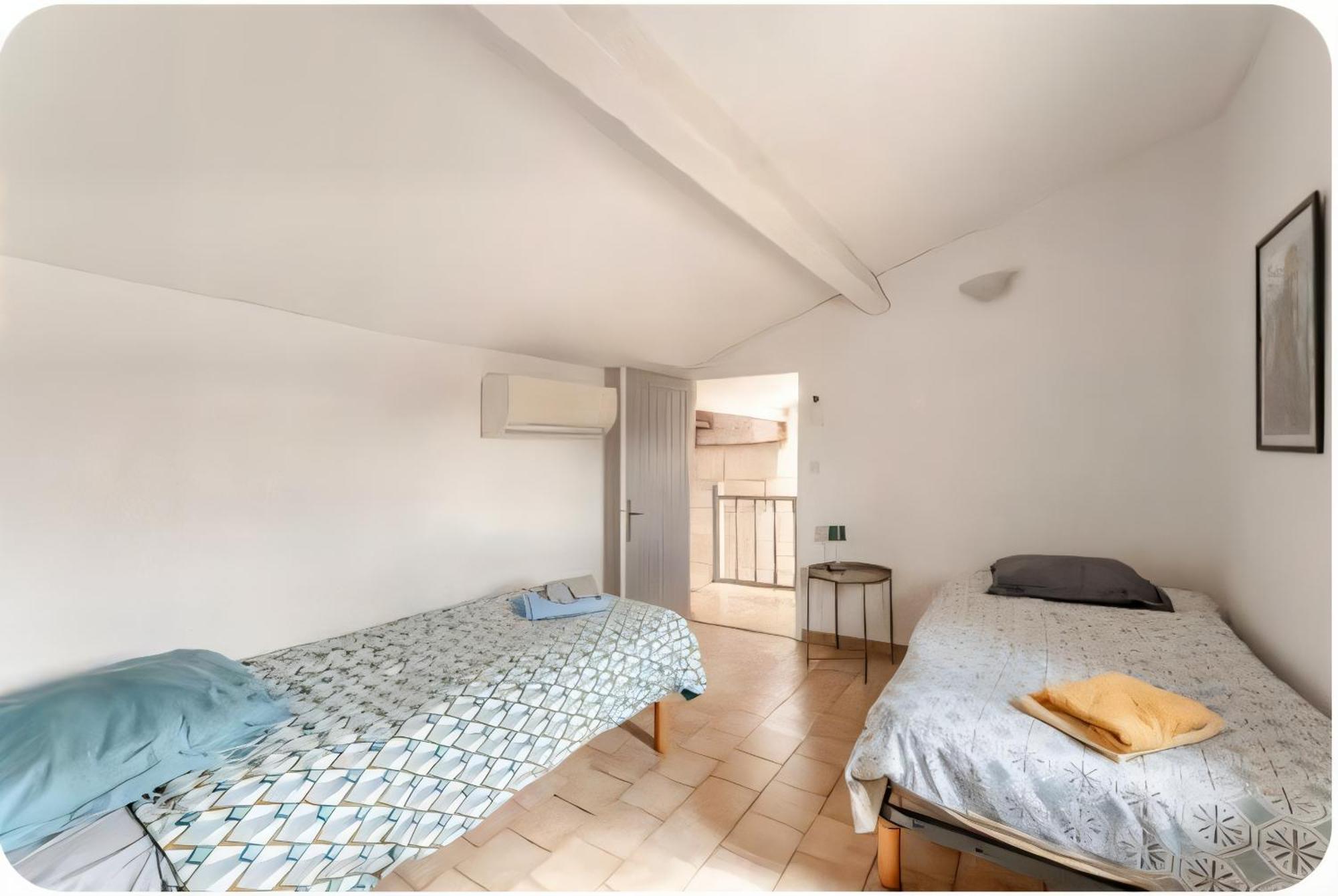 L'Appartement De La Roquette Centre Historique Αρλ Εξωτερικό φωτογραφία